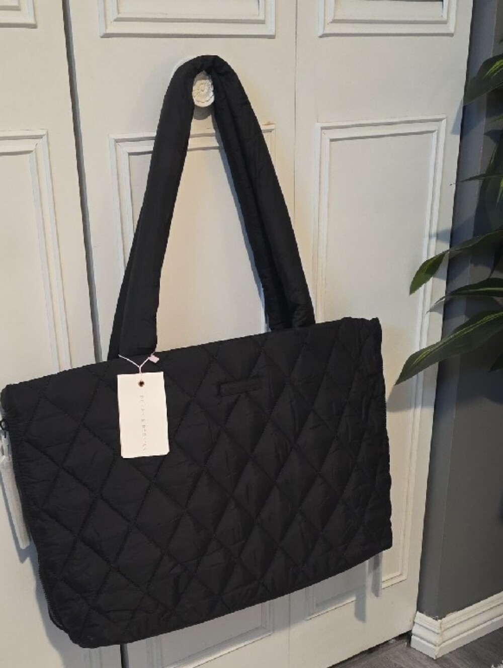 NEW! Poppy & Peonies Black "Tote It" Quilted Lightweight